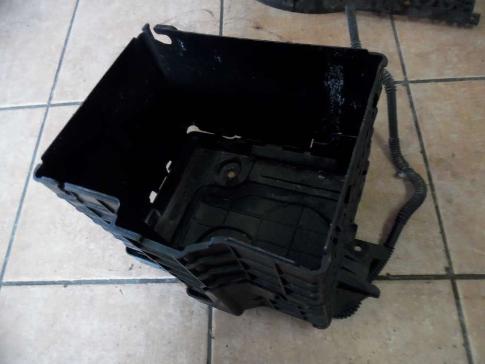 Renault Twingo II Batteirkasten 242708938