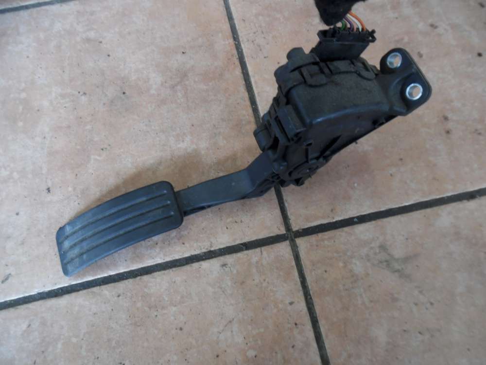 Dacia Sandero Gaspedal elektrisch Pedalwerk 8200386506D