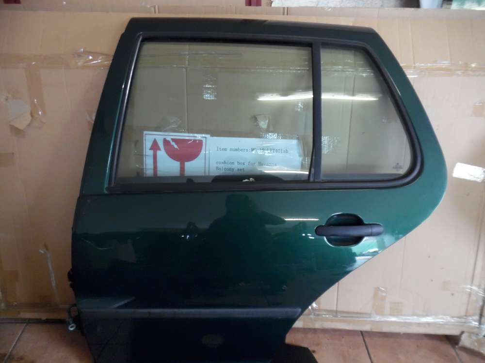 VW Golf IV T?r Hinten Links gr?n metallic Farbcod: LC6M