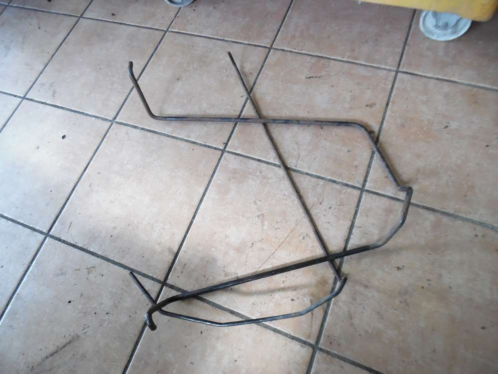 Peugeot 206 Tankband HalterTank Tankbänder Haltebänder