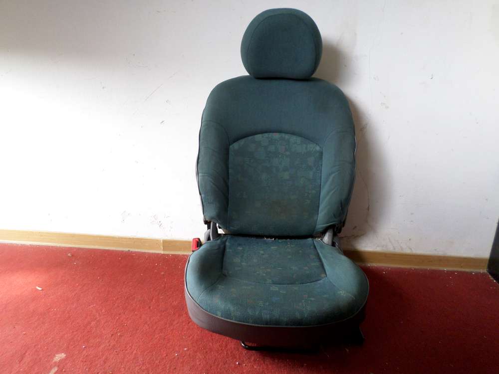 Peugeot 206 sitze vorne Links Fahrersitz Farbe: Grün ab 98-04