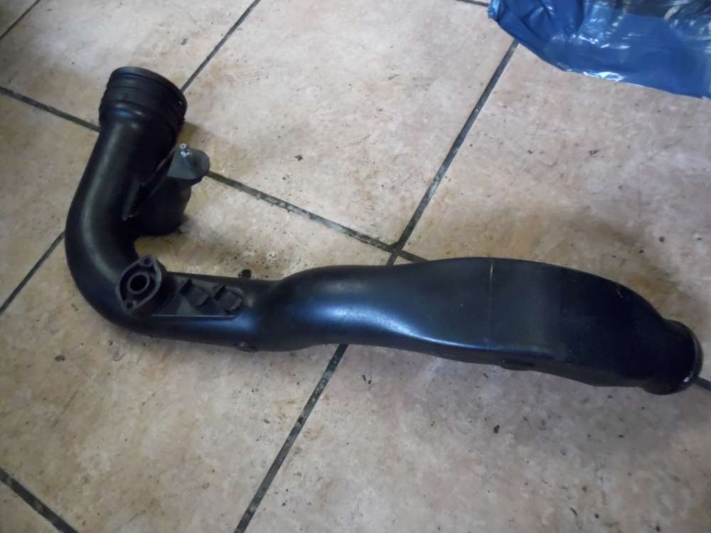 VW Passat 3BG 1,9 TDI Ladeluftrohr Ladedruckrohr 3B0145762