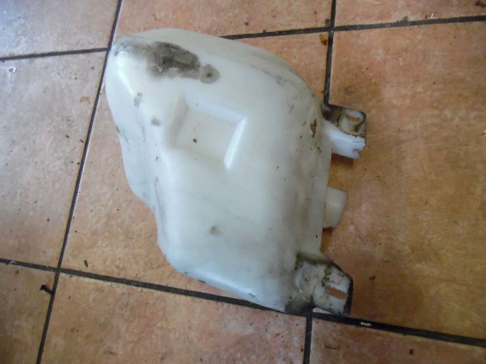 VW Golf III Wischwasserbeh?lter ohne deckel 1H0955453