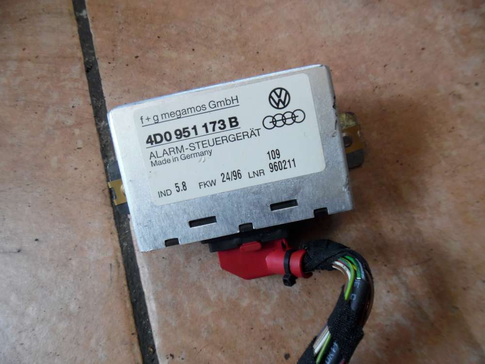 Audi A4 B5 Alarmsteuergerät 4D0951173B