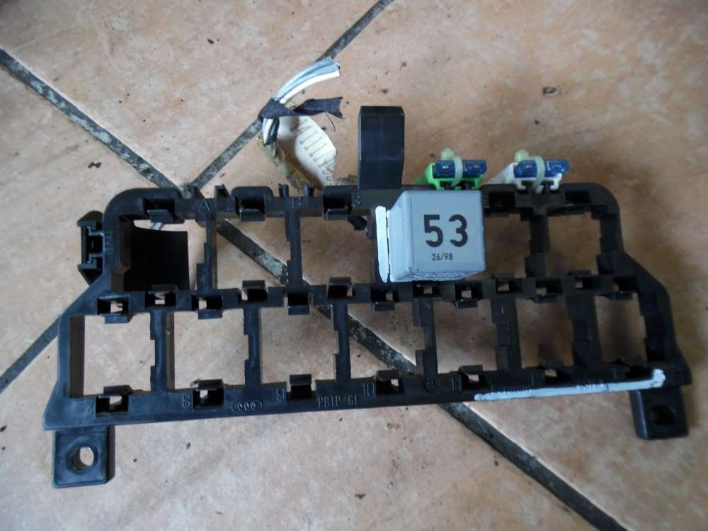 VW Golf IV Halter Steckgeh?use 8D0937503