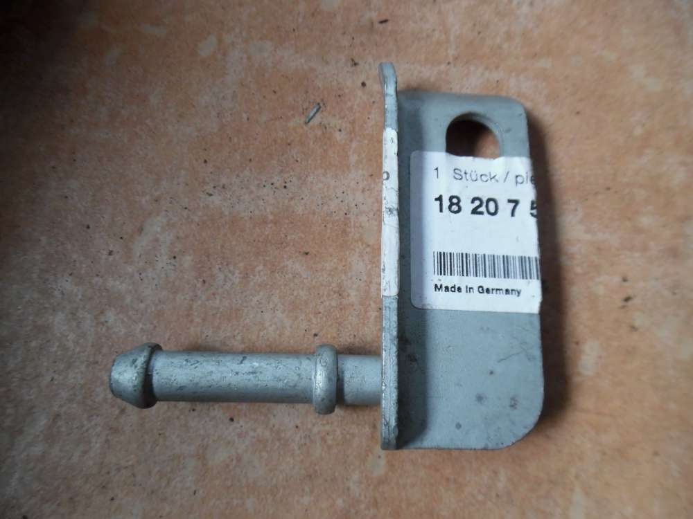 BMW 1er Halter 18207522197