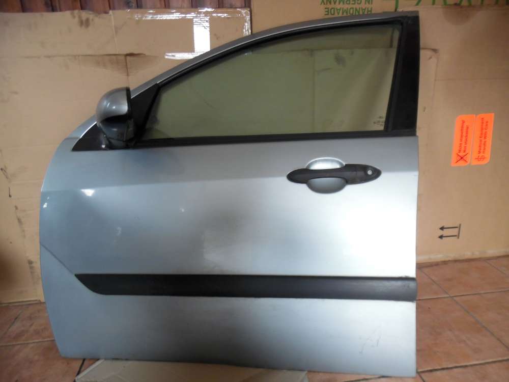 Ford-Focus I Kombi T?r Vorne Links Silber Metallic : D1