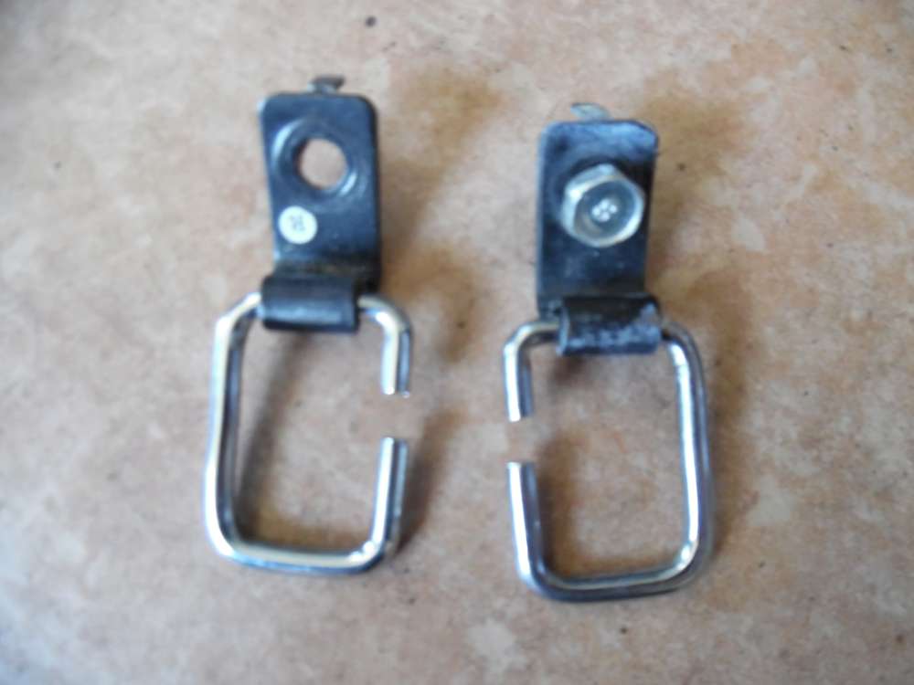 KIA Carens III Halter