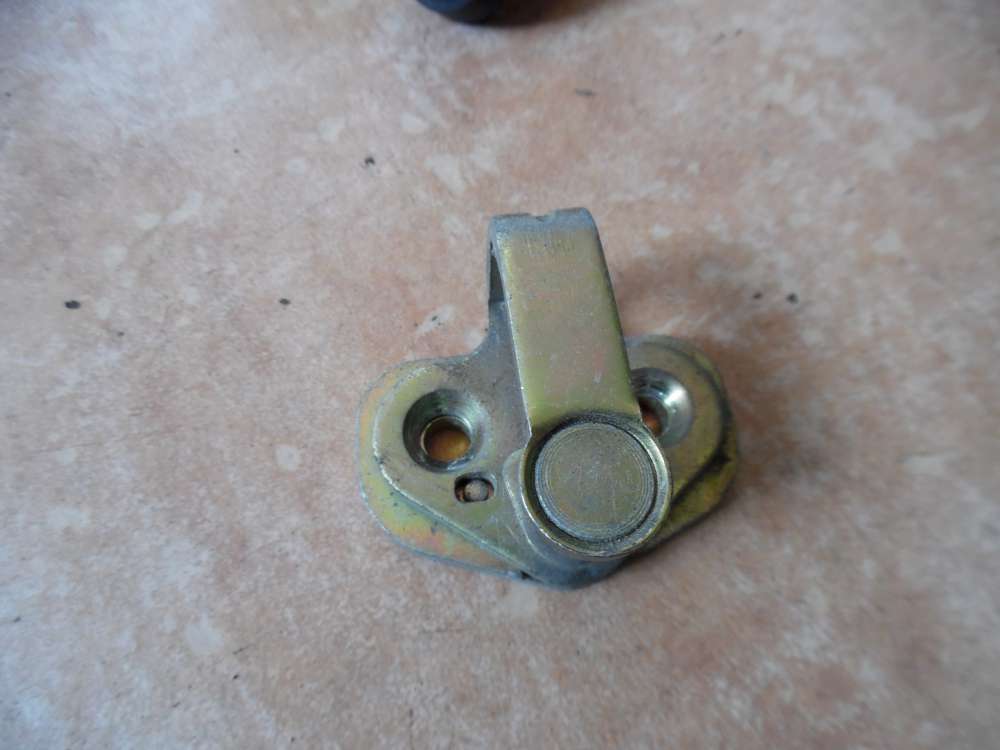 Renault Kangoo FC T?rfanghaken Schlie?keil Rechts 7700309989