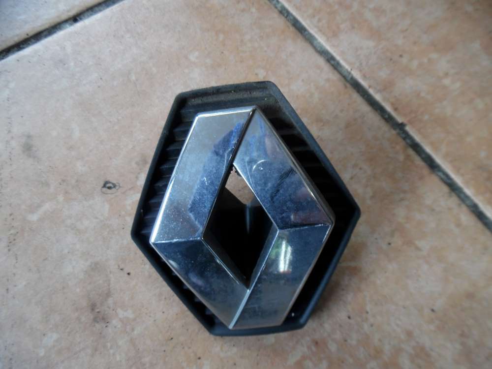 Renault Clio II Frontemblem Emblem Vorne 8200070031