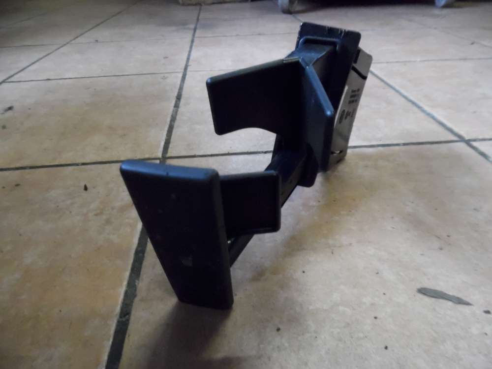 VW Polo 9N Becherhalter Dosenhalter Getränkehalter Vorne 6Q0858602