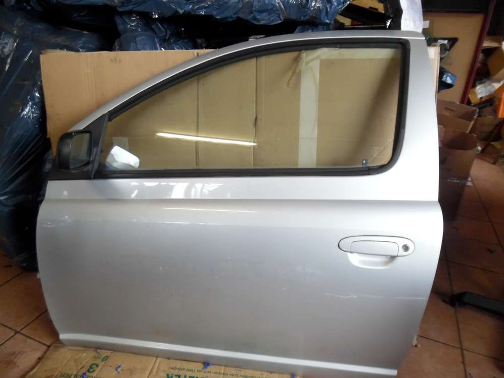 Toyota Yaris P1 3-T?rer T?r Vorne Links grau
