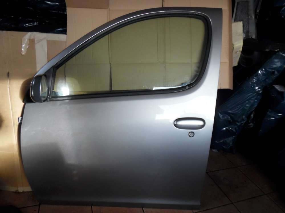 Toyota Yaris Verso P2 T?r Vorne Links silbergrau metallic 1D2