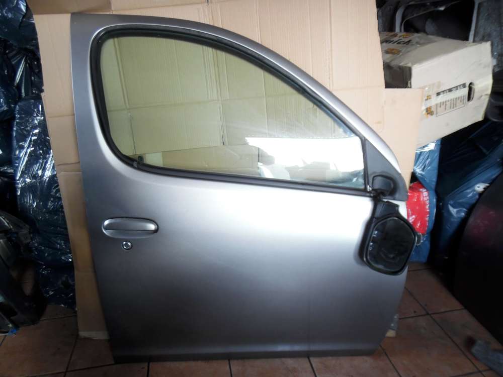 Toyota Yaris Verso P2 T?r Vorne Rechts silbergrau metallic 1D2