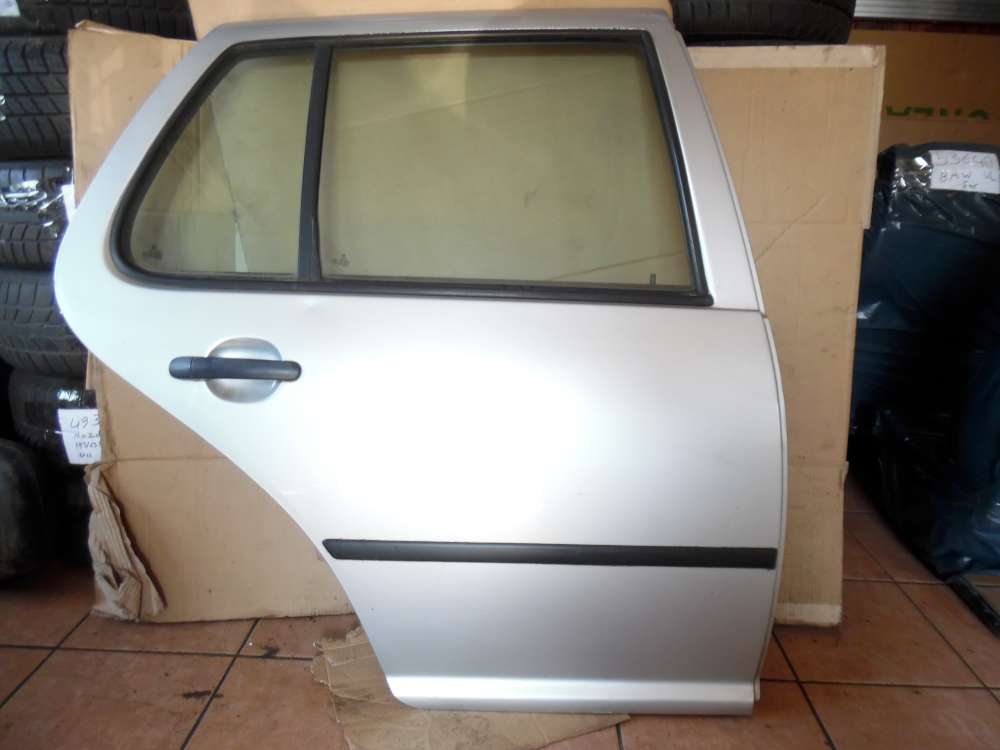 VW Golf IV Limo T?r Hinten Rechts silber : LA7W
