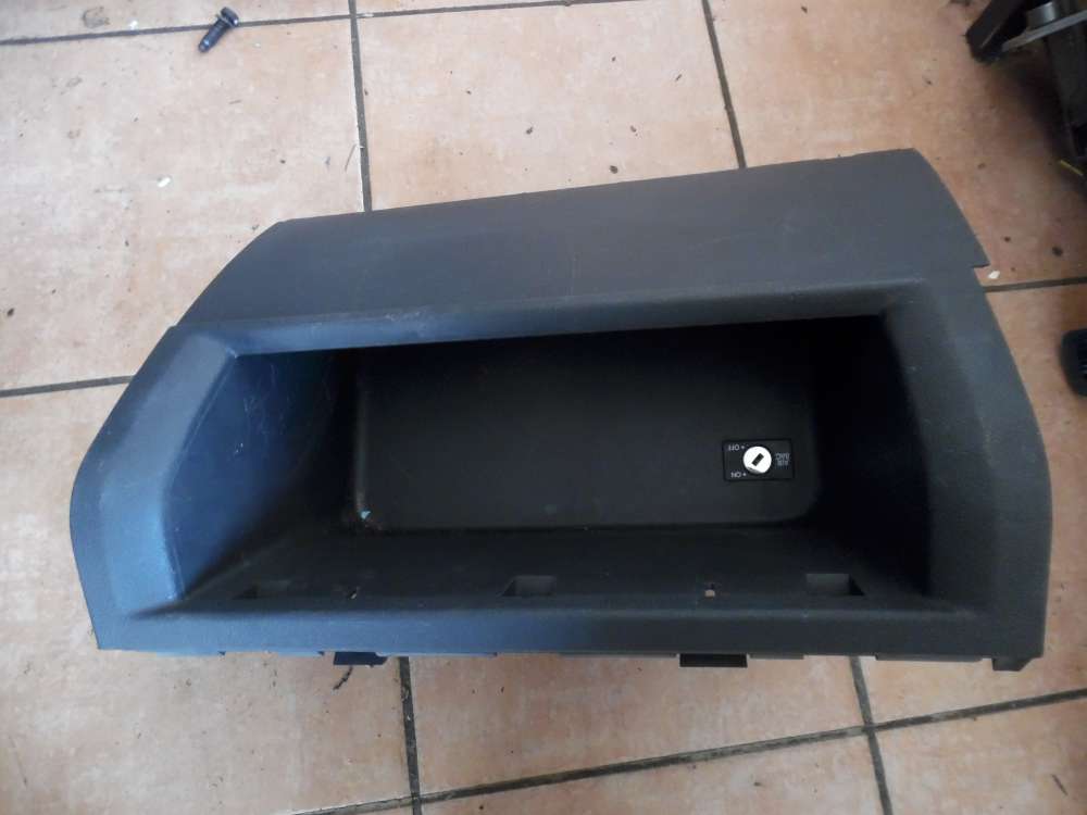 VW Caddy III 2K Ablagekasten 2K1857919