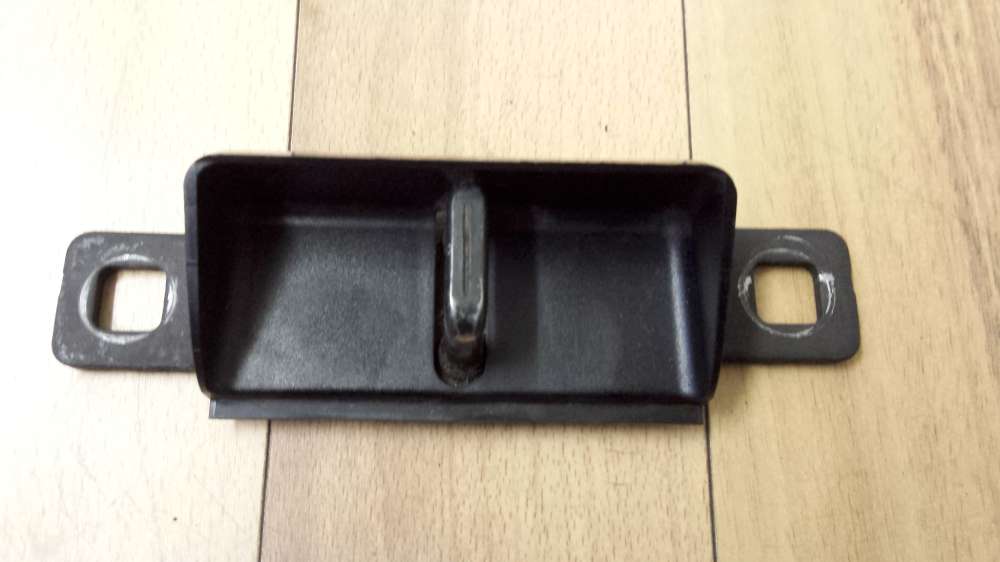 Audi A4 Bj1998 Immobilien R?ck Boot-Lock-Schlie?blech  8D9827563A