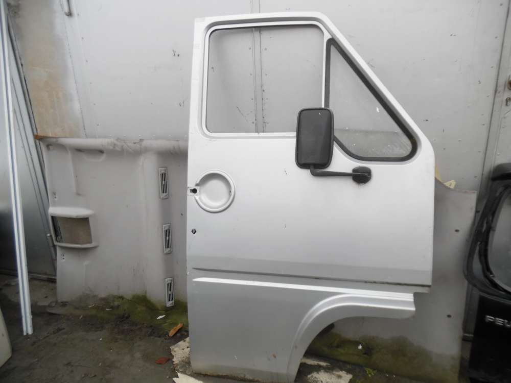 Renault Master b-120.35 T?r Vorne Rechts grau