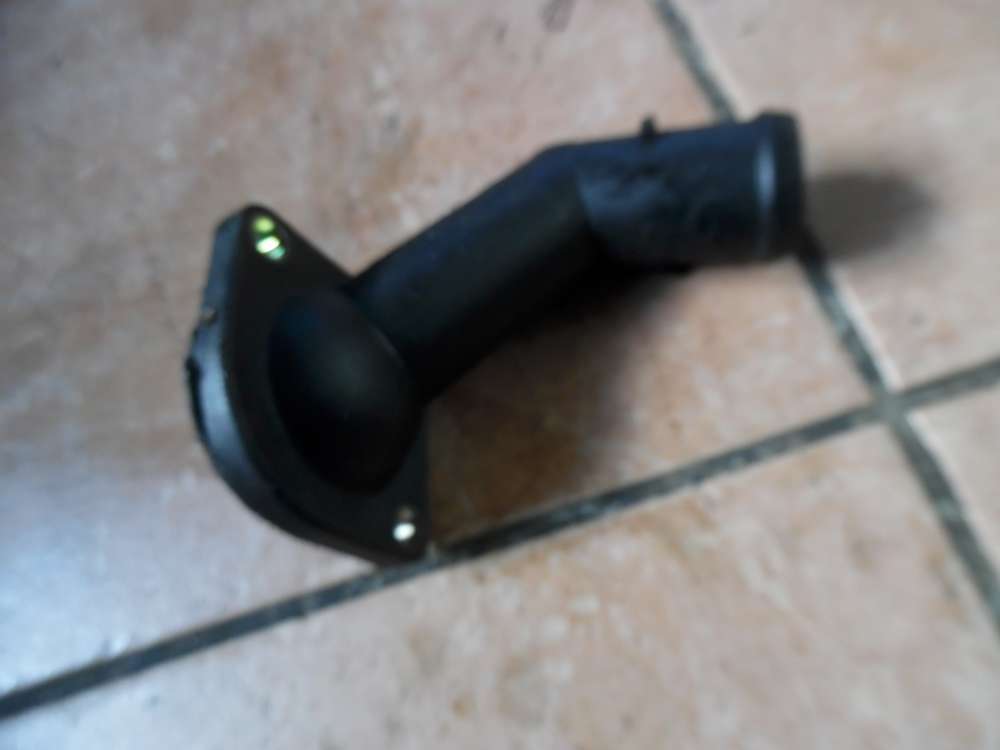 Audi A3 8L Flansch K?hlmittelflansch 06A121121C