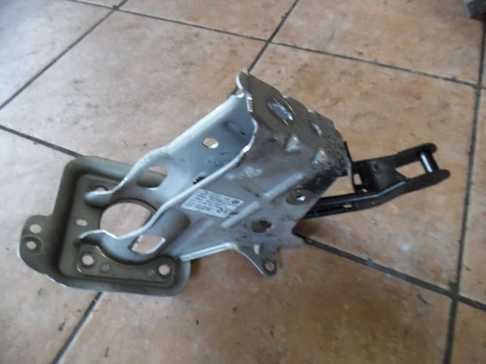 VW Golf V 1K Halterung Pedal Träger 1K1721130