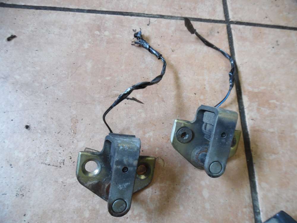Ford Focus I T?rfanghaken Schlie?keil Vorne