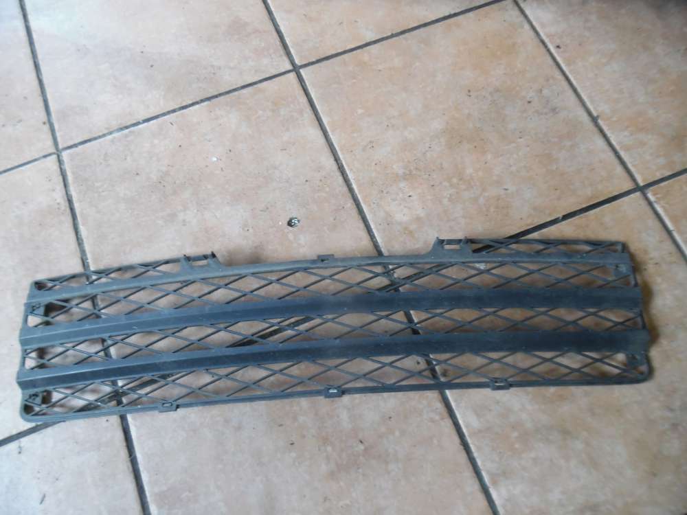 Toyota Yaris Verso Sto?stangengrill Mitte Vorne 53112-52040