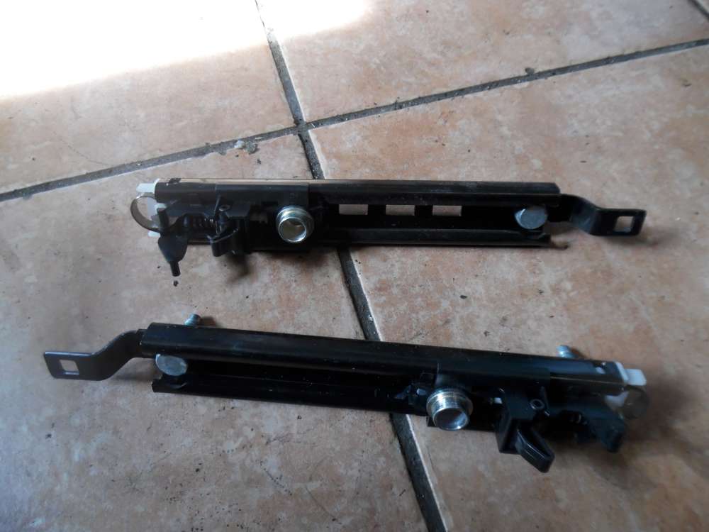Opel Zafira B Gurthöhenversteller Vorne 13166032