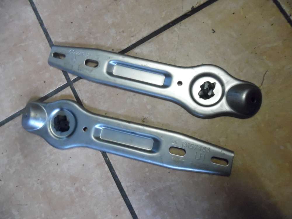 Opel Zafira B Halterug 13157488 13157489