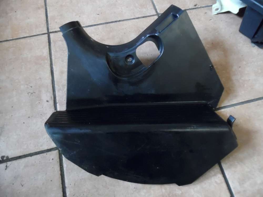 BMW 3er E46 Seitenverkleidung Fußstütze Links 8189733
