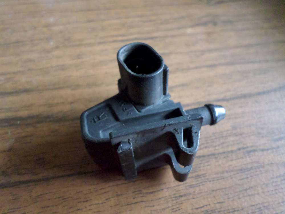 Audi A4 Waschwasser Düse Scheibe Rechts 8D0955988A
