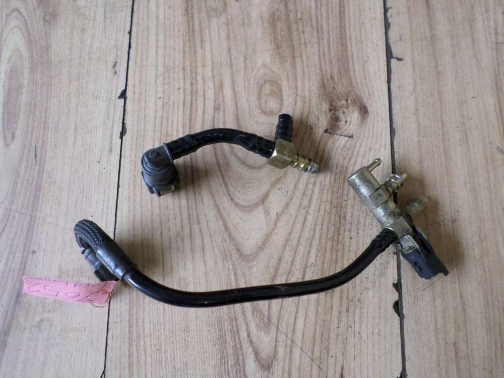 Ford Fusion JU Kraftstofftemperatursensor mit Rohr 9635692580
